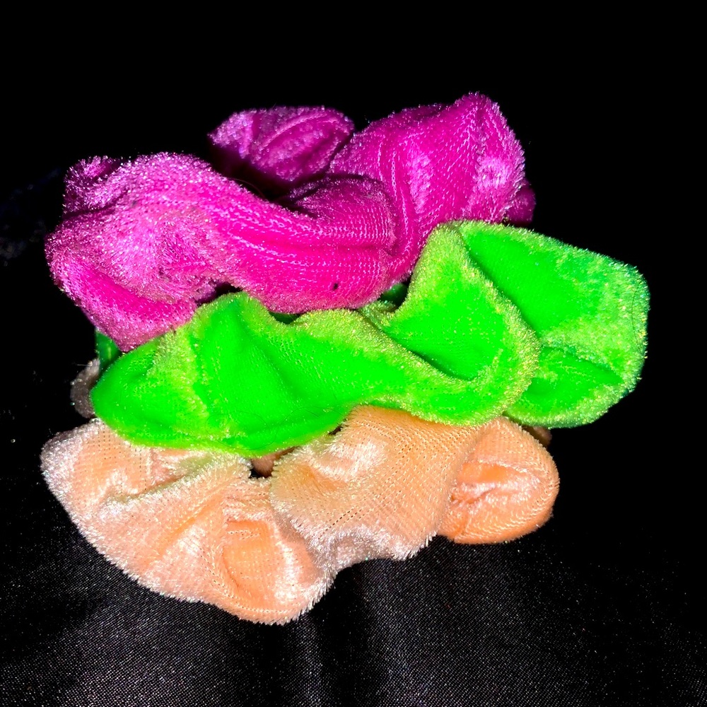 80’s scrunchies